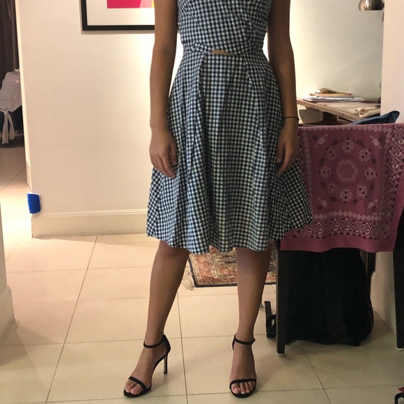 MO&CO Gingham Mid-length Dress with Keyhole - Picture 4 of 5